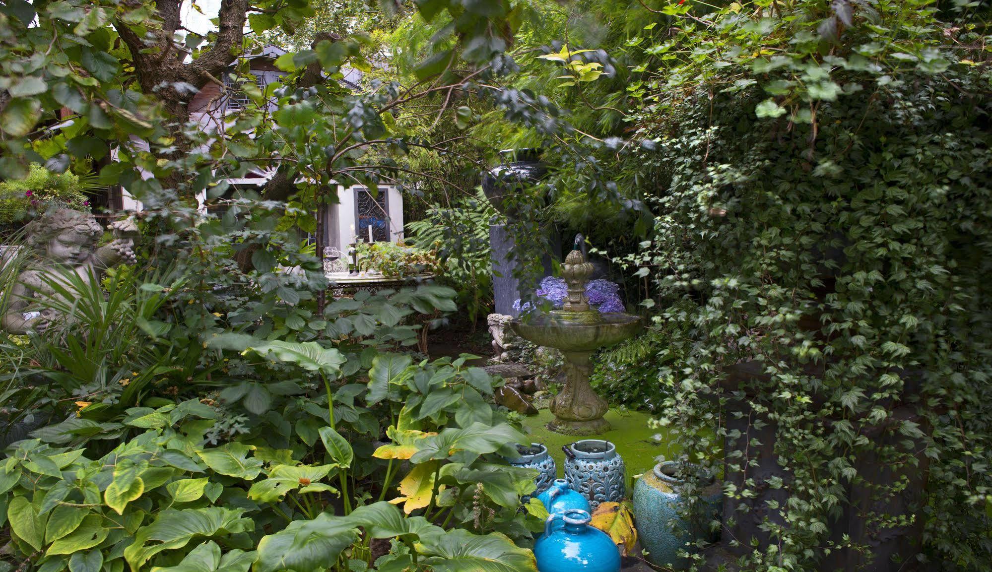 Breitner House Bed & Breakfast Амстердам Екстериор снимка