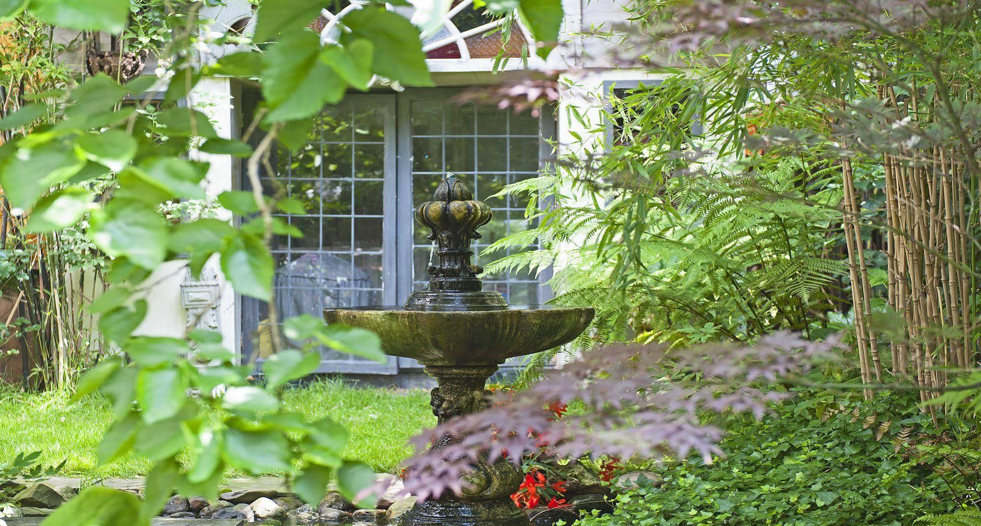 Breitner House Bed & Breakfast Амстердам Екстериор снимка